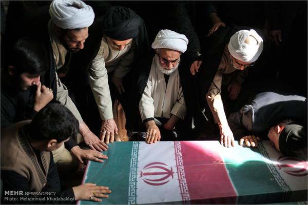 مراسم تشییع و تدفین پیکر دو شهید گمنام در مدرسه علمیه مروی 11