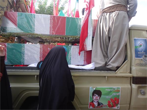 تشییع شهدای دوران دفاع مقدس در سقز 14