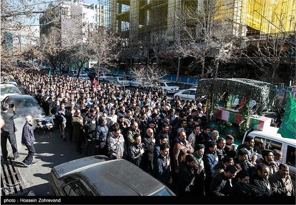 تشییع پیکر دو شهید گمنام در دانشگاه علوم پزشکی بقیه الله 32