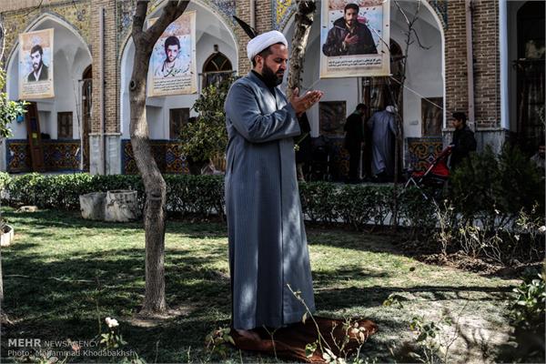 مراسم تشییع و تدفین پیکر دو شهید گمنام در مدرسه علمیه مروی 31