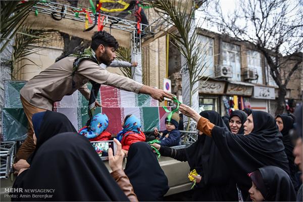 تشییع پیکر پاک ۲۴ شهید گمنام در شیراز 19