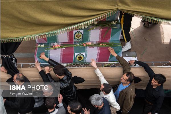 تشییع پیکر ۵۴ شهید نیروی انتظامی 18