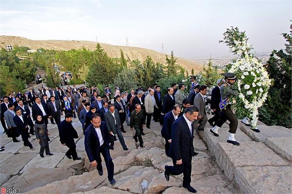 ادای احترام شهرداران کشورهای حاشیه جاده ابریشم