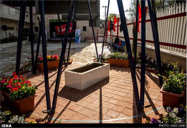 اجتماع عزاداران فاطمی و تشییع شهید گمنام در میدان هفت‌تیر