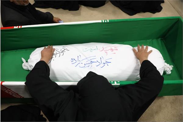 وداع با پیکر ۹ شهید مرزبان تازه تفحص شده در معراج شهدا - 4 بهمن 1403 3