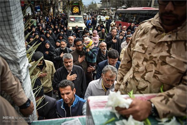 تشییع پیکر پاک ۲۴ شهید گمنام در شیراز 15