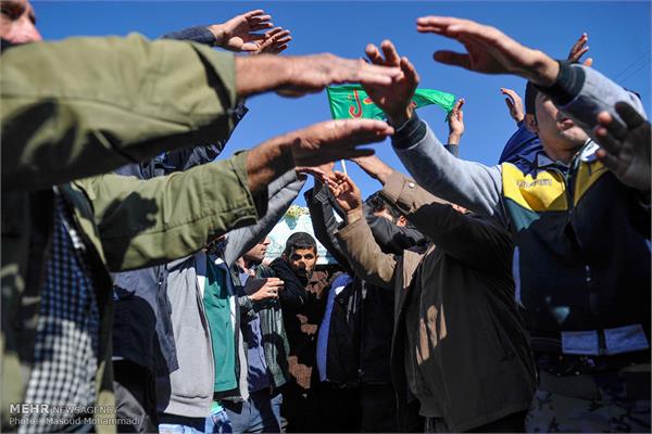 تشییع پیکر دو شهید گمنام در شهر بیدروبه اندیمشک 10