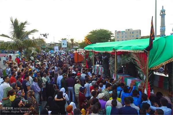 تشییع پیکر شهدای گمنام در قشم 7