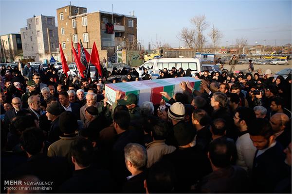 استقبال مردم همدان از پیکر شهید حسین سپهر 10
