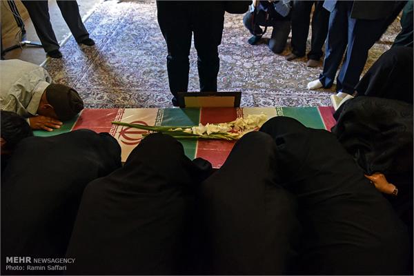 ورود پیکر ۱۸ شهید گمنام دفاع مقدس از طریق فرودگاه اهواز 2