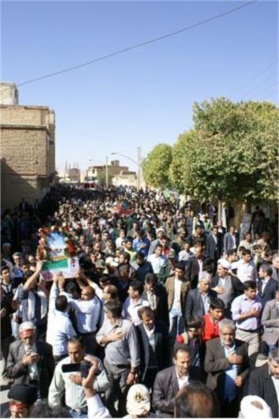 تشییع و خاکسپاری شهدا گمنام در دهاقان اصفهان