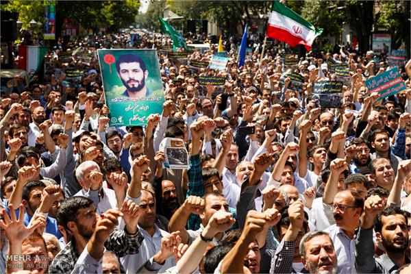 مراسم تشییع پیکر چهار شهید گمنام دفاع مقدس در تبریز 26