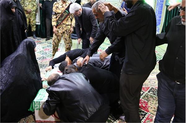 وداع خانواده شهید مدافع حرم "وحید فرهنگی والا" در معراج شهدا 3