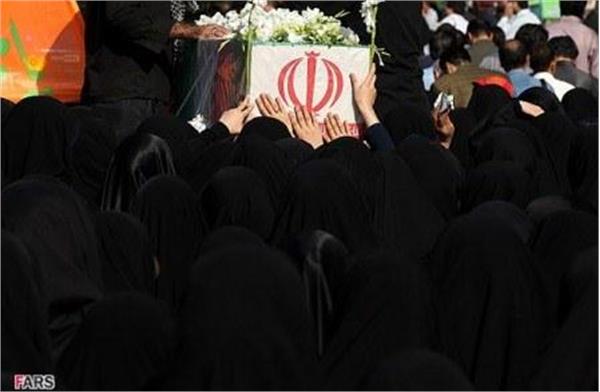 تشییع وخاکسپاری شهیدان  گمنام در دانشگاه آزاد اسلامی واحدعلوم و تحقیقات