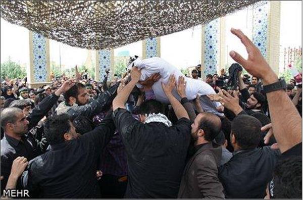 تشییع و خاکسپاری در دانشگاه آزاد خرم آباد