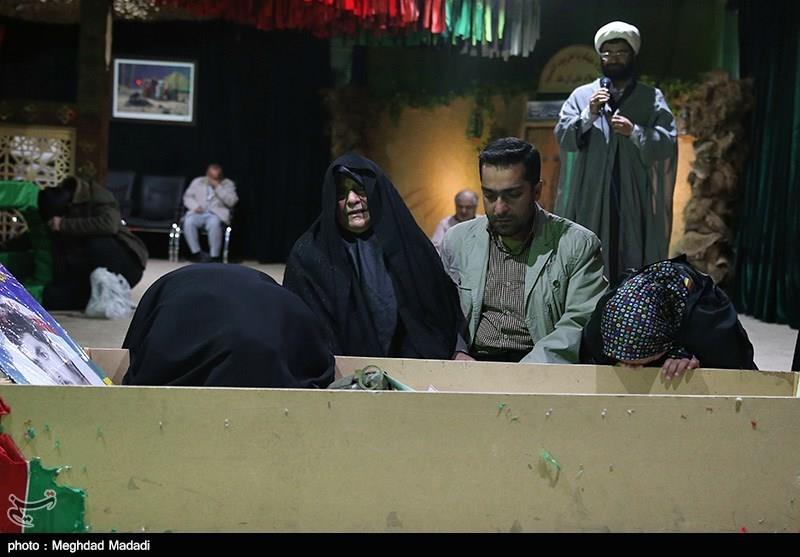دیدار خانواده شهید کنی با پیکر فرزندشان پس از ۳۲ سال