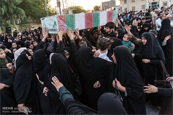 تشییع و خاک سپاری پیکر مطهر دو شهید گمنام در شهرستان لامرد 2