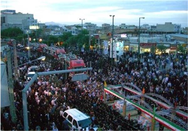 استقبال مردم اراک از کاروان شهدای گمنام