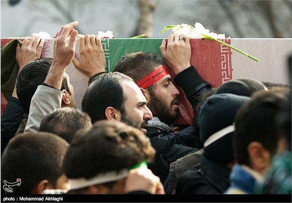 تشییع پیکر ۸ شهید گمنام دفاع مقدس در تهران  17