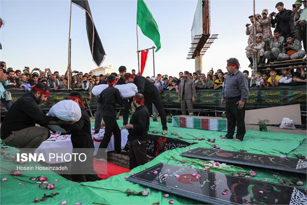 تشییع پیکر مطهر دو شهید گمنام در شاندیز 20