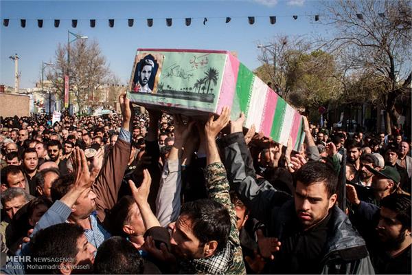تشییع پیکر شهدای هشت سال دفاع مقدس در قزوین 2