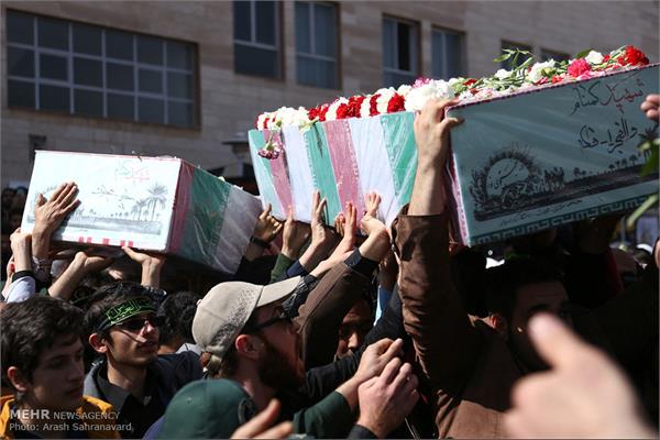 مراسم تشییع و خاکسپاری دو شهید گمنام در محلات 12