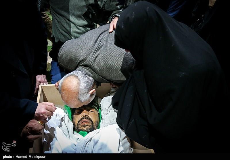 وداع با پیکر شهید مدافع حرم احمد اسماعیلی 1