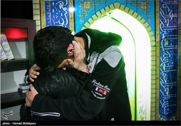 وداع با پیکر شهید مدافع حرم احمد اسماعیلی 9