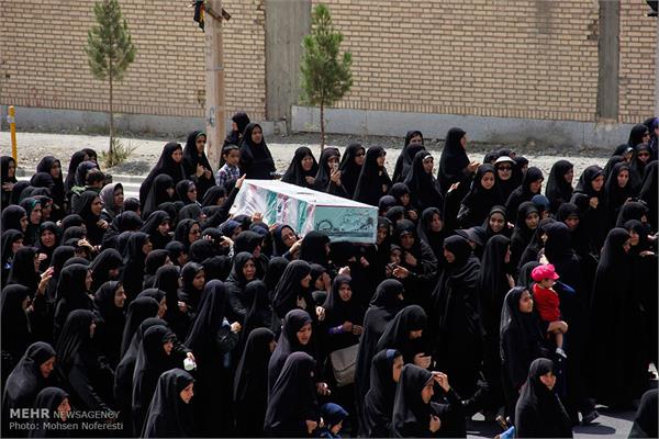 مراسم تشییع پیکر دو شهید دوران دفاع مقدس در بیرجند 3