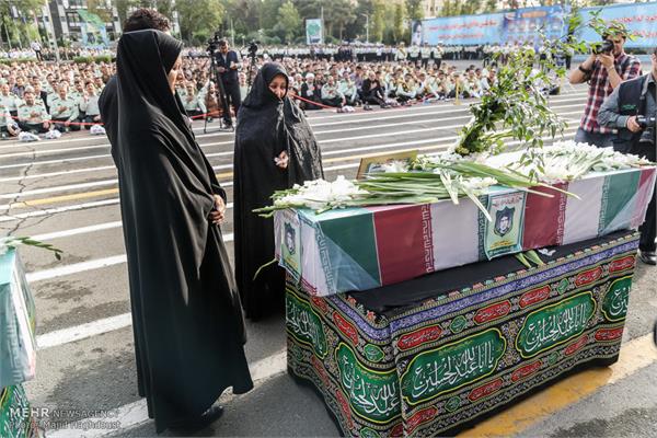 تشییع پیکر سه شهید تازه تفحص شده نیروی انتظامی 4