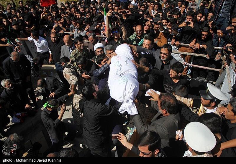 تدفین دو شهید گمنام در دانشگاه فنی کرمان 1