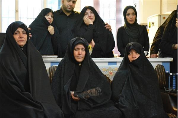 اولین دیدار خانواده شهید فرجی نوازانی با فرزند شهیدشان بعد از 33 سال 4