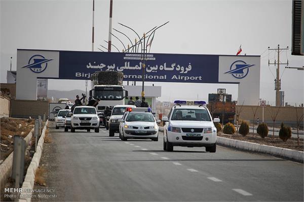 استقبال از ۸ شهید گمنام در فرودگاه بیرجند 24
