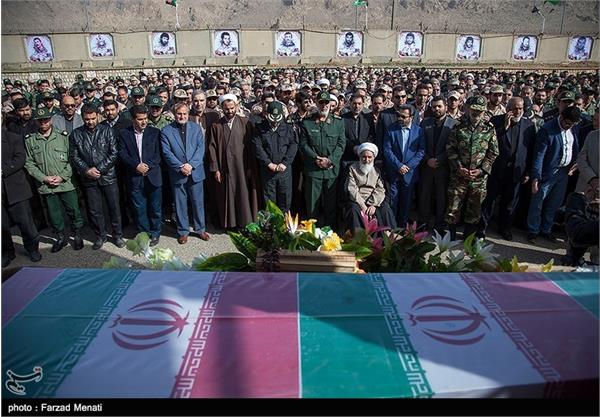 تشییع پیکر شهید گمنام در کرمانشاه 10