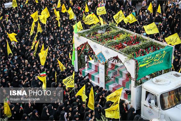 تشییع پیکر ۱۹شهید گمنام دفاع مقدس و یک شهید مدافع حرم در مشهد 10