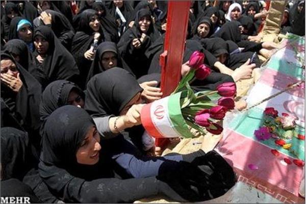 تشییع شهدای دوران دفاع مقدس در شهر خمین