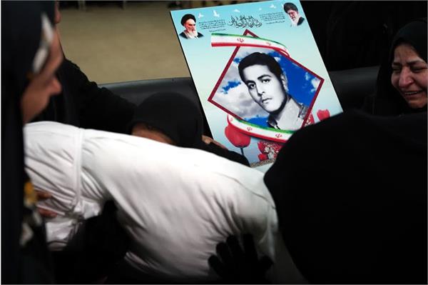 وداع با پیکر مطهر بسیجی تازه تفحص شده "حسین نکو قدم" - 8 بهمن 1403 2