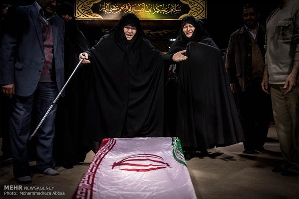 اولین دیدار خانواده شهید تازه تفحص شده در معراج شهداء 6