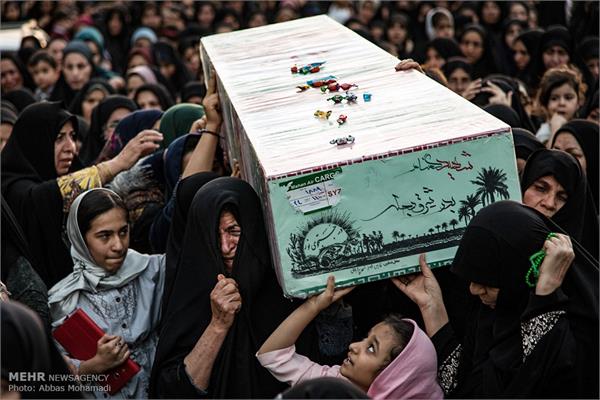 تشییع و خاک سپاری پیکر مطهر دو شهید گمنام در شهرستان لامرد 3