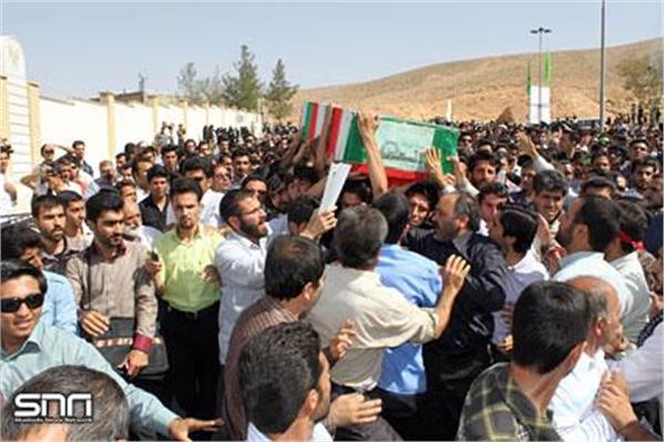 تشییع و خاکسپاری شهدای گمنام دانشگاه آزاد شیراز_11/7/89