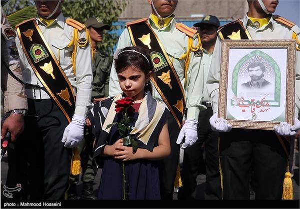 تشییع پیکر شهید تازه تفحص شده علی طالب زاده 7