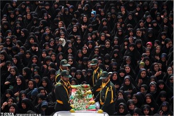 تشییع و خاکسپاری شهدای گمنام در دانشگاه آزاد آبادان