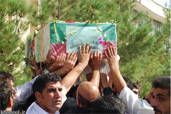 تشییع و خاکسپاری شهدای گمنام دانشگاه آزاد اسلامی اردستان استان اصفهان-12/7/89