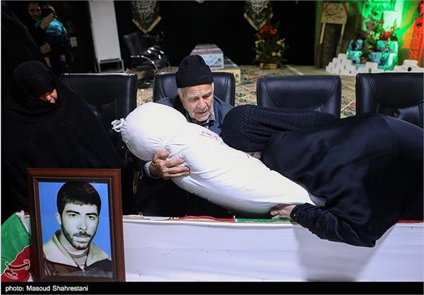 وداع با پیکر شهید تازه تفحص شده خلیل تاروردی 12
