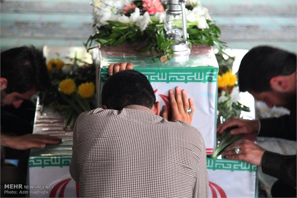 مراسم وداع با شهدای غواص و خط شکن در دانشگاه تهران 15