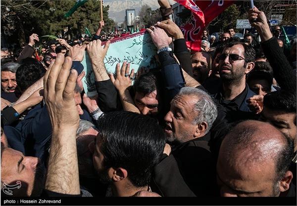 تشییع پیکر دو شهید گمنام در دانشگاه علوم پزشکی بقیه الله 24