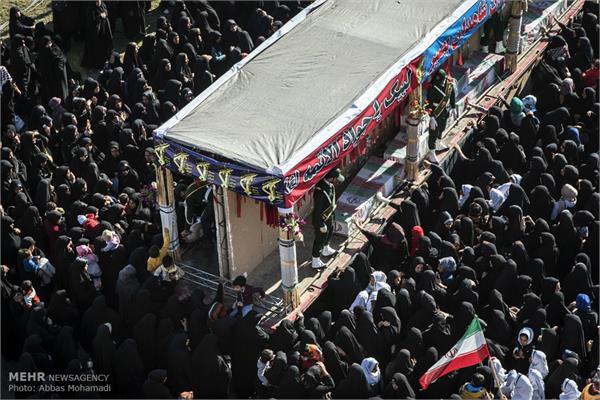 تشییع پیکر شهدای گمنام هشت سال دفاع مقدس در لامرد 13