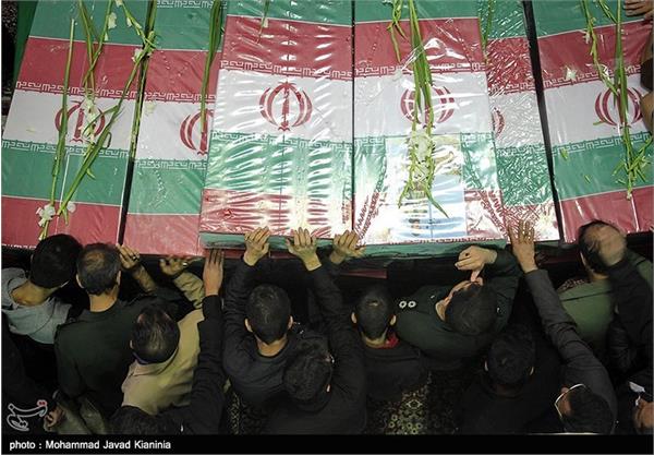 مراسم تشییع و تدفین پیکر شهدای گمنام در کرمان 12