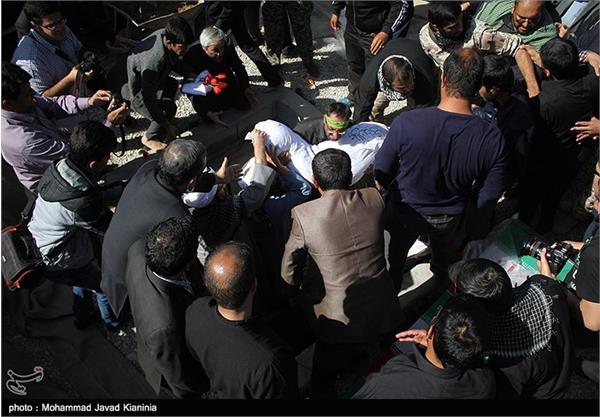 تدفین دو شهید گمنام در دانشگاه فنی کرمان 9