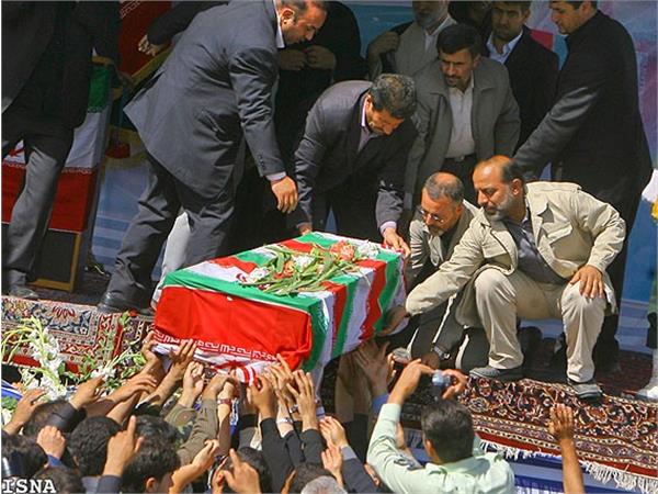 تشییع و خاکسپاری شهدای گمنام دانشگاه شاهد-12/7/89